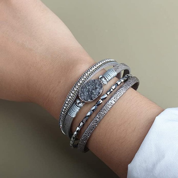 Womens Leather Wrap Boho Crystal Cuff Bracelet Magnetic Clasp - Picture 2 of 4